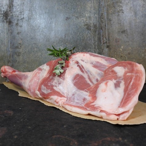 Lamsschouder met been Agnei Iberico