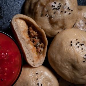 Broodje Bapao Braadworst