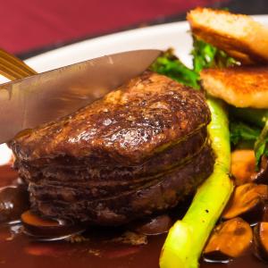 Tournedos met truffeljus en kastanjechampignons