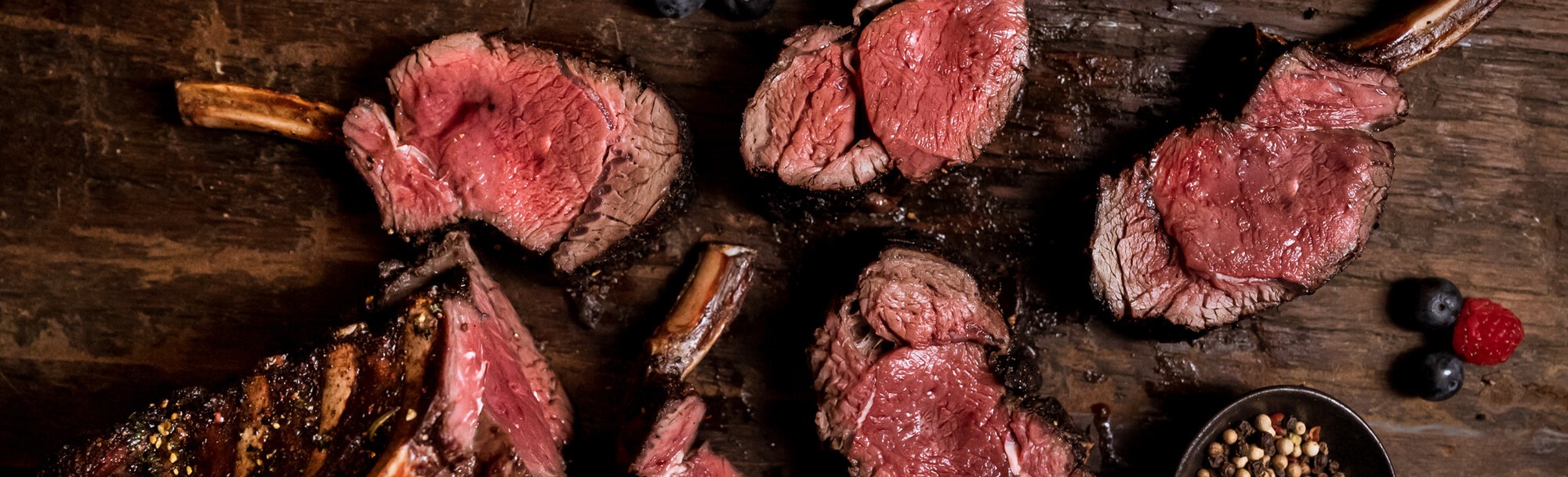 Hertenrack met Truffelpuree en Wijn-Chocoladesaus