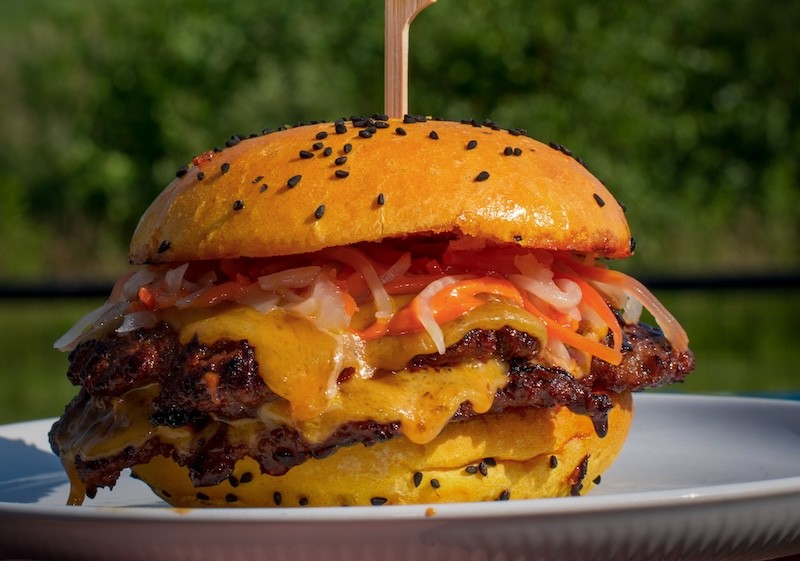 Orange smashburger